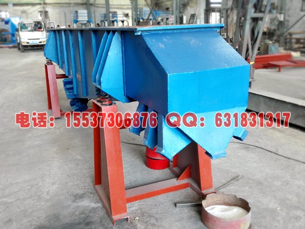 0415163956_665648.jpg 540-6F直线振动筛-16-6电机-(.jpg